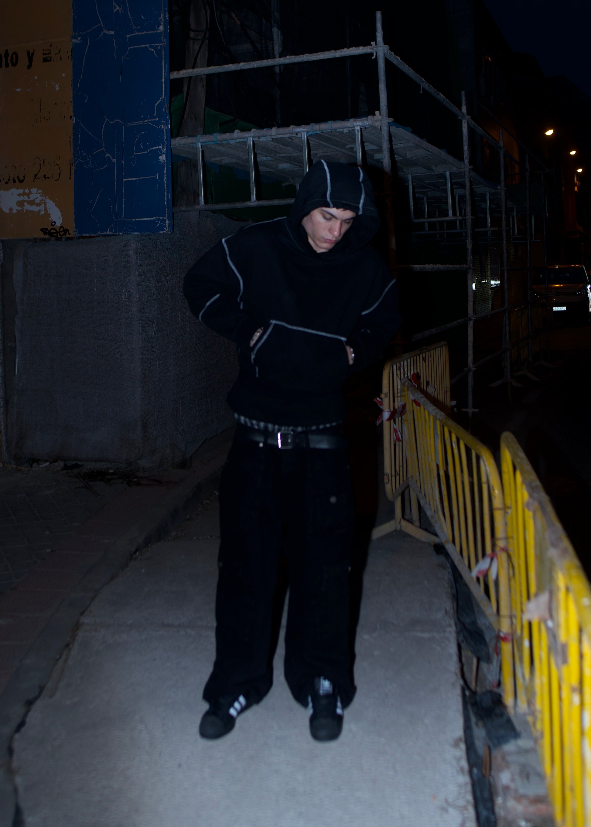 [PRE-ORDEN] HEAVYWEIGHT HOODIE BIG LOGO WHITE SEAMS